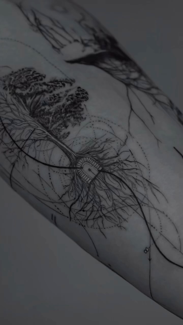 Tree and roots sleeve in progress